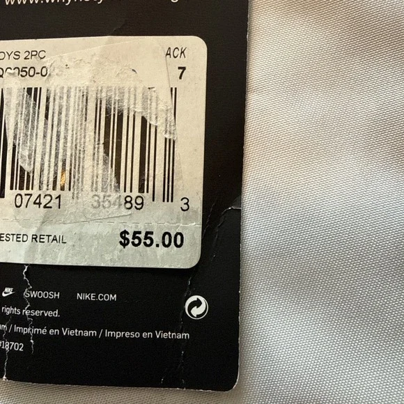 NWT !Nike Boy 2 Piece Jogging Set ~ Gray, green & Red ~ Camouflage - Picture 3 of 8